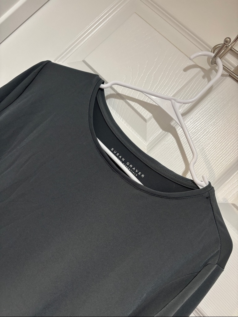SUSAN GRAVER Silky Feel Liquid Knit Charcoal Gray High-Low Top